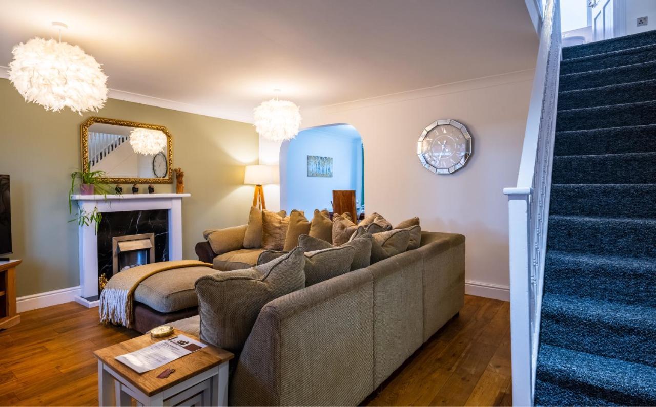 Beautiful House In South Cambridge, 14-Min Drive To The City Centre, Free Parking, No Sofabeds, Sleeps 6 Екстериор снимка